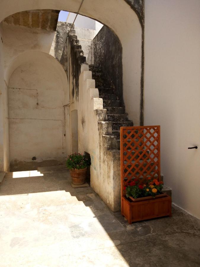 Cortile Calinea Bed & Breakfast Castrignano del Capo Luaran gambar