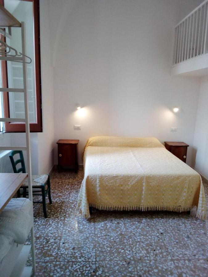 Cortile Calinea Bed & Breakfast Castrignano del Capo Luaran gambar