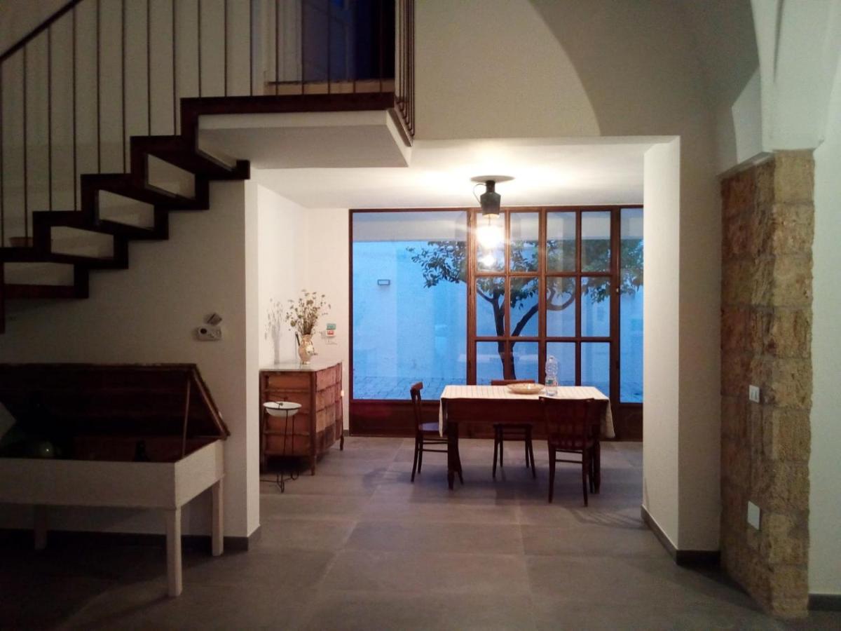 Cortile Calinea Bed & Breakfast Castrignano del Capo Luaran gambar