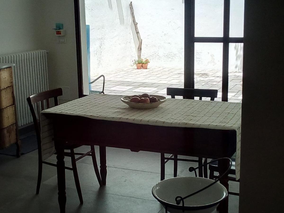Cortile Calinea Bed & Breakfast Castrignano del Capo Luaran gambar