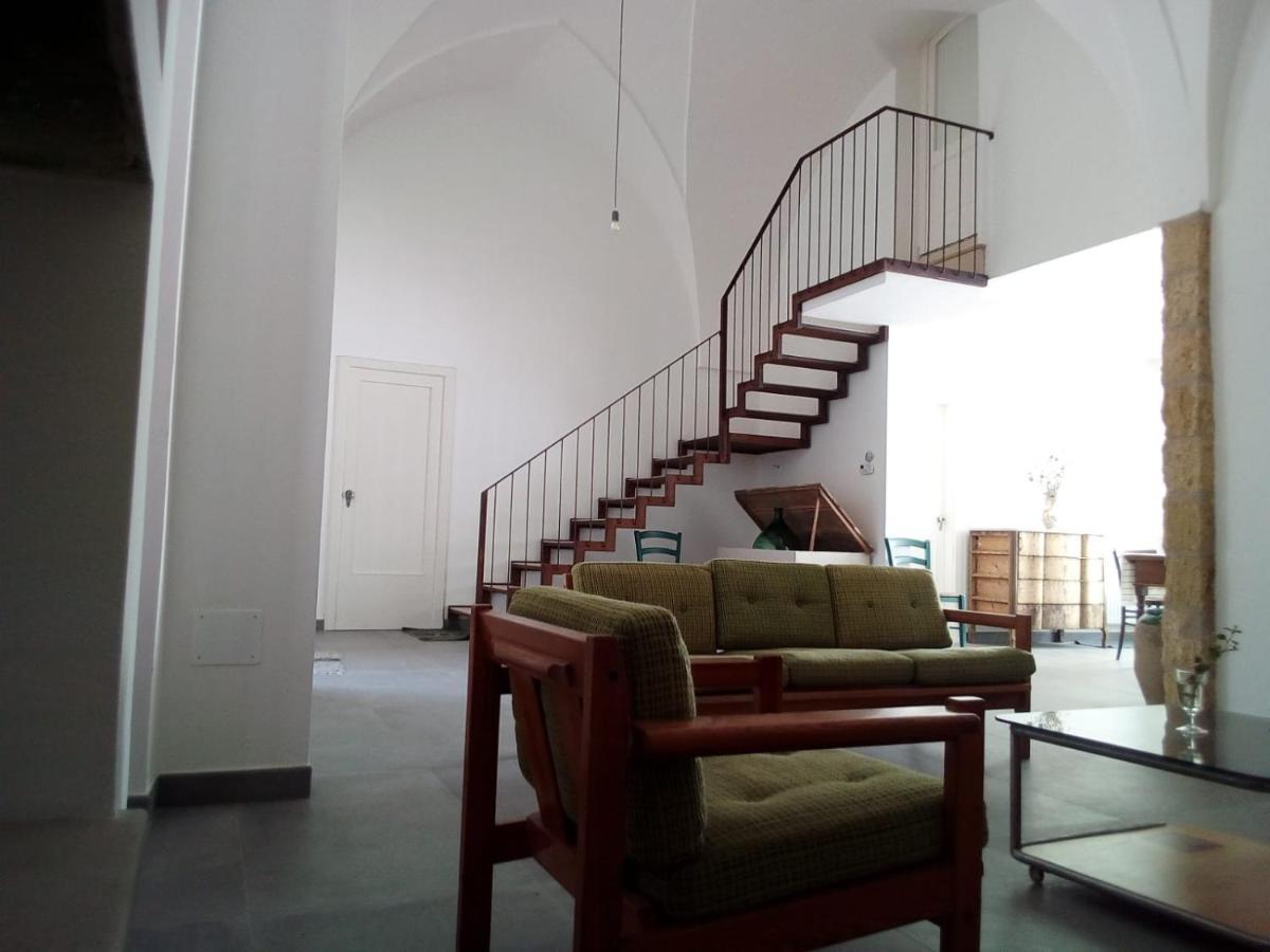Cortile Calinea Bed & Breakfast Castrignano del Capo Luaran gambar