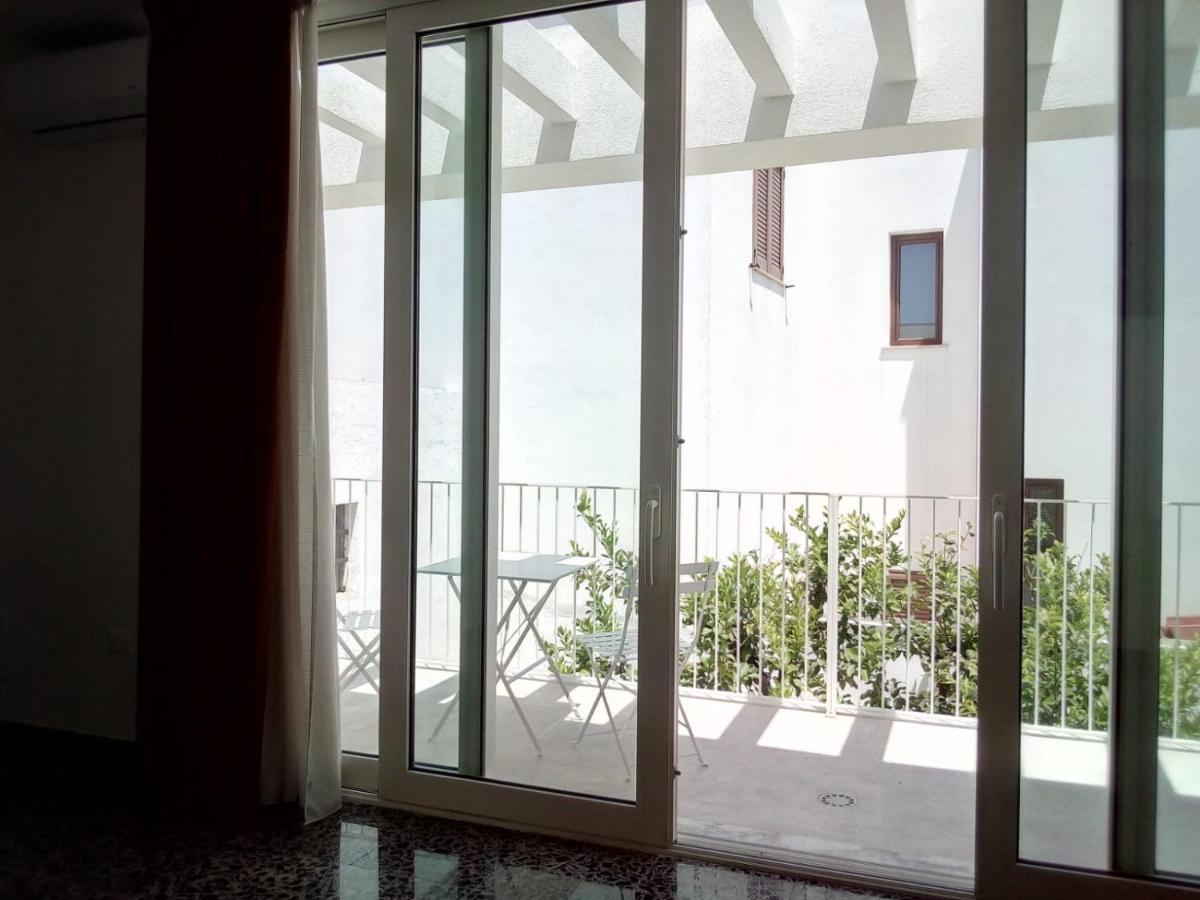Cortile Calinea Bed & Breakfast Castrignano del Capo Luaran gambar
